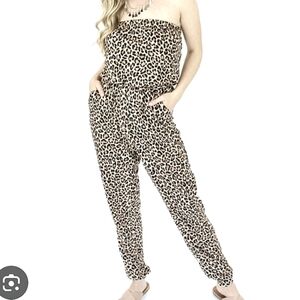 Ivy Street Strapless Animal Print Jumpsuit Cheetah Pants Romper Size Large